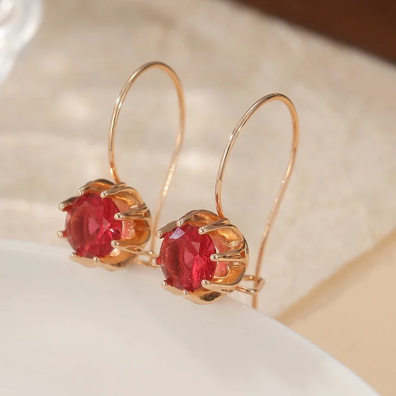 Schlichte Goldfarbene Ohrringe mit Eingelegtem Rotem Kubischem Zirkon und Rubin-Anhänger, Damen-Charm für Partys und Bankette, Modeschmuck