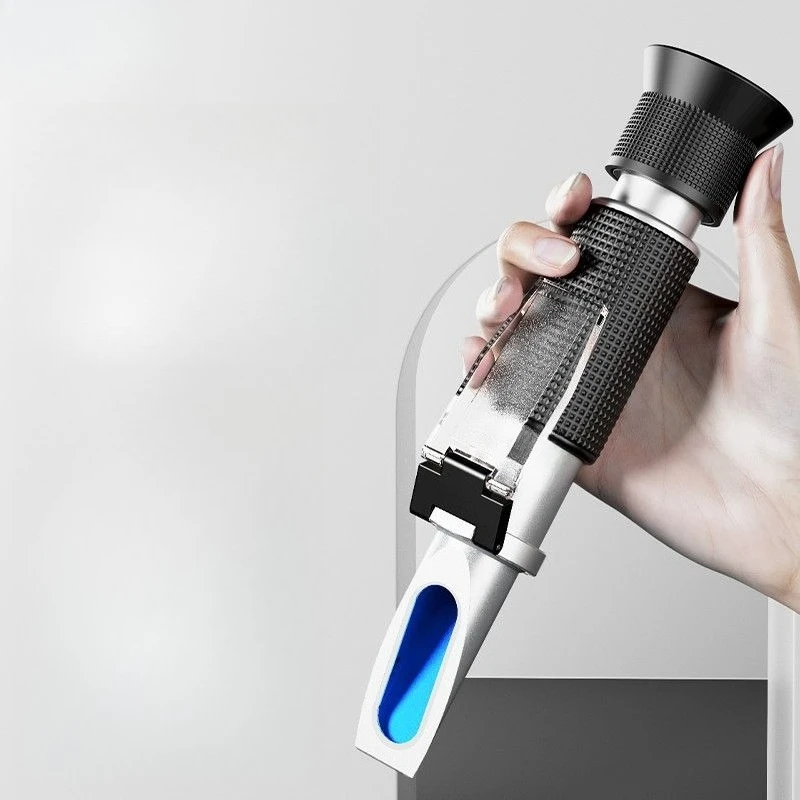 

Handheld refractometer High-precision sugar meter refractometer, brine seawater cutting fluid concentration detector