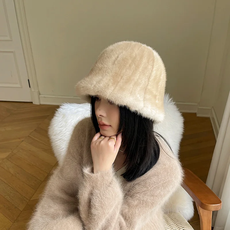 Women In Winter Warm Real Fur Mink Temperament Fisherman Cap Mink Fur Hat  Thicken  Warm Ear Protection Fashionable Basin Hat