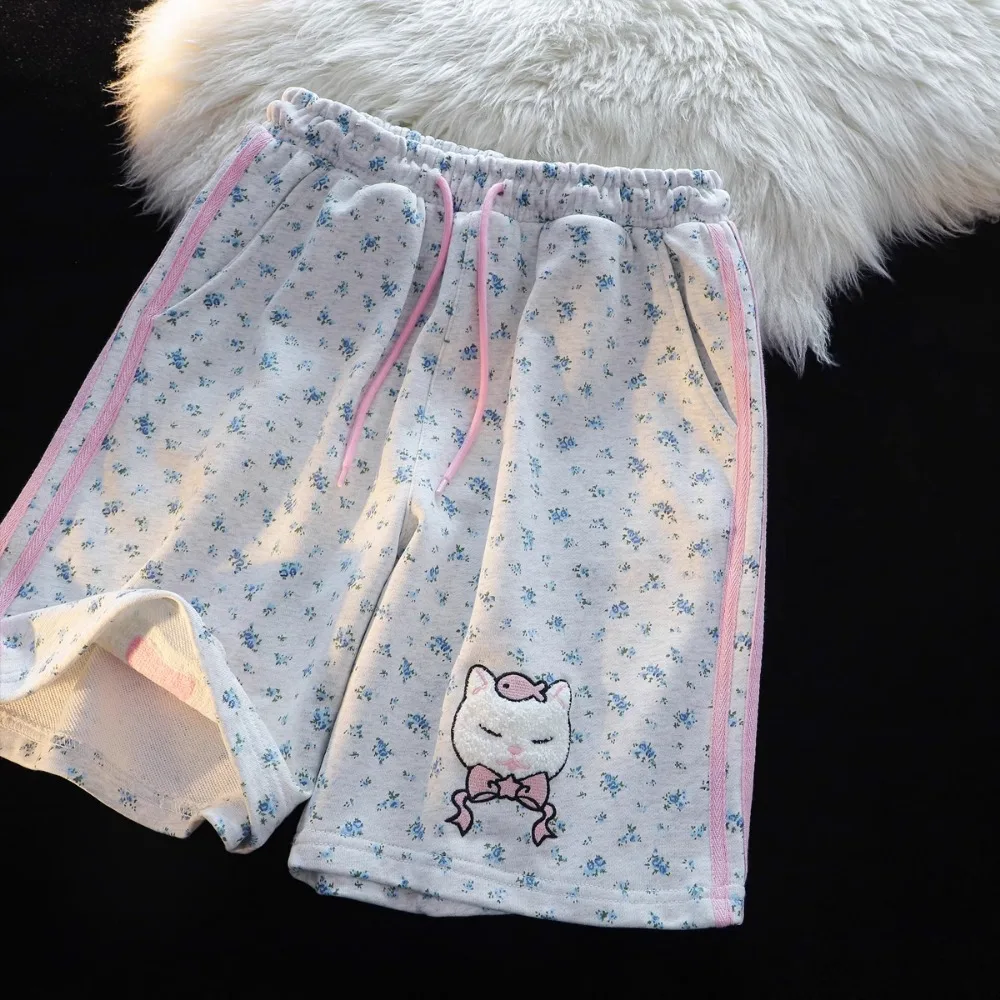 Y2K Japan Lovely Cat Embroidery Flower Pants Knee Length Quarter Pants Loose Sporty Students E-girl Women Shorts Harajuku Summer