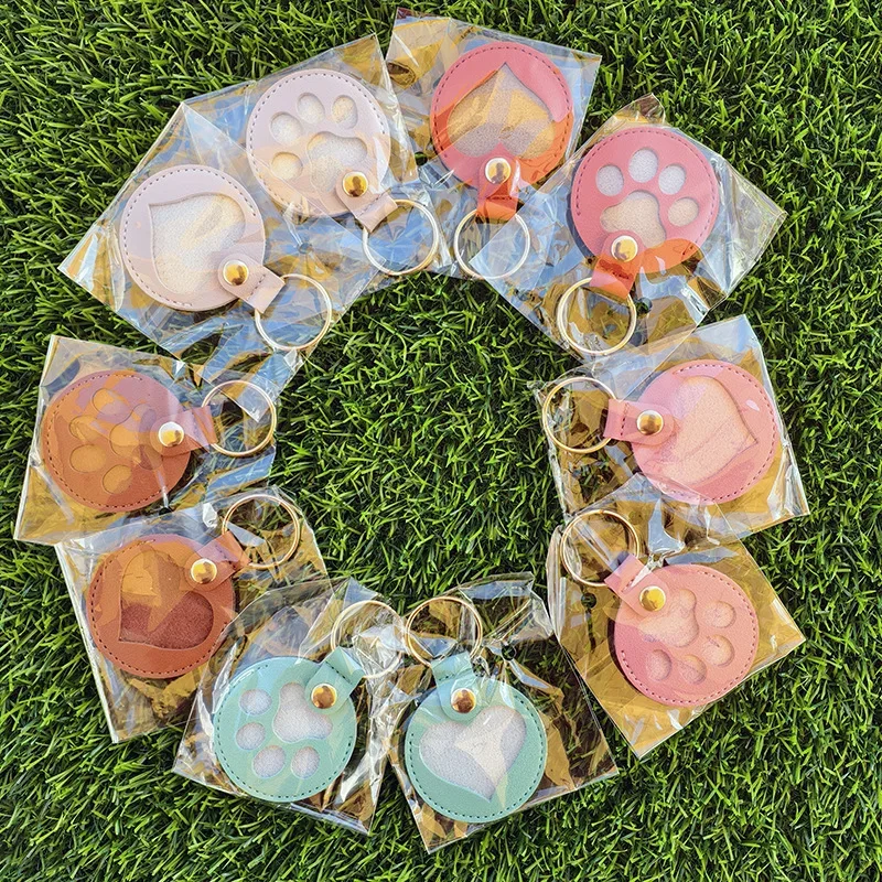 Pet Hair Storage Keychain PU Leather Cats and Dogs Keychain Portable Cat & Dog Fur Pet Memorial Accessories Keepsake Locket