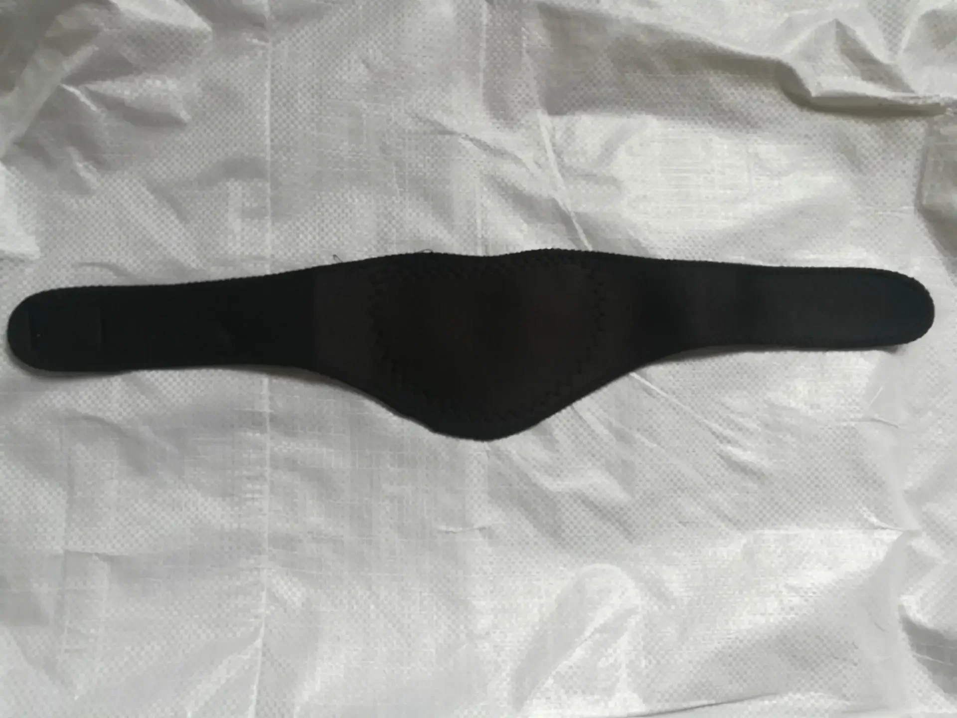 1 قطعة منصات التدفئة الذاتية قابل للتعديل المغناطيس عنق الرحم الرعاية طوق الأشعة تحت الحمراء البعيدة الرقبة الاسترخاء المغناطيسي شريط حول ياقة الملابس