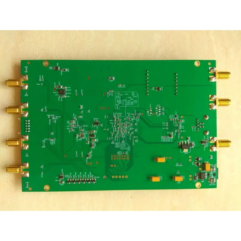 B200 versi muka 70-6000MHz Software Radio SDR definisi Radio USB3.0 SDR Transceiver dengan Shell