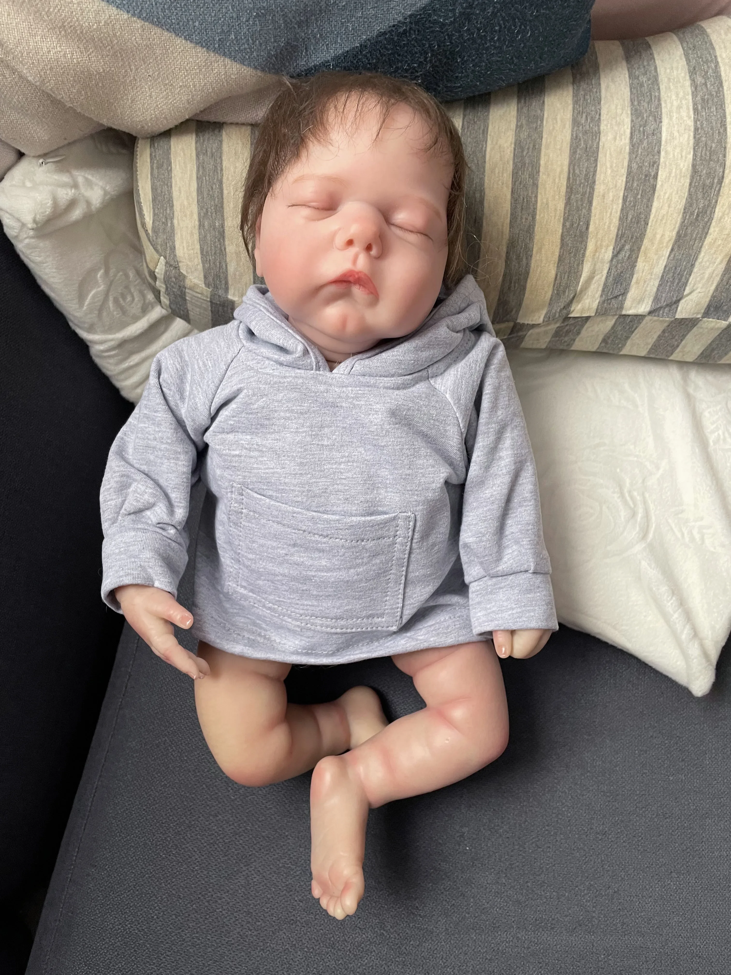 19-Zoll-Reborn-Puppe mit weichem Stoffkörper von Willa, bereits bemalt, fertige schlafende Babypuppe, 3D-Gemälde mit Handwurzelhaar