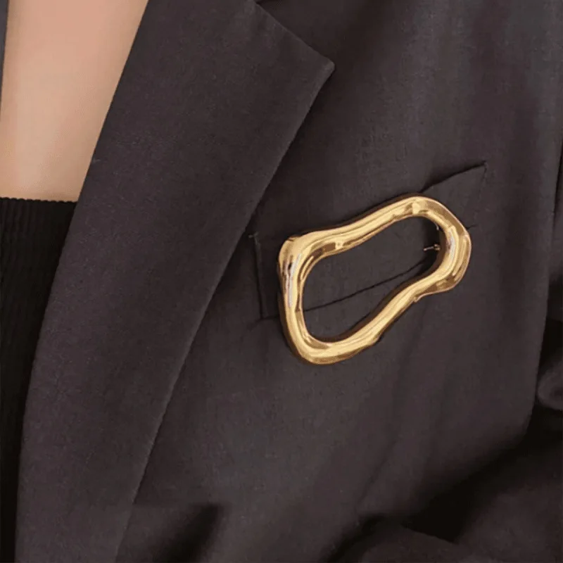 Trendy Hollowed-out Geometry Irregular Big Circle Brooches for Women Men Gold Plated Silver Color Metal Lapel Pins Jewelry Gifts
