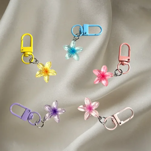 Farbiger transparenter Blumen-Schlüsselanhänger-Anhänger für Frauen und Mädchen, modisch, exquisiter Schlüsselanhänger, Taschendekoration, Schlüsselanhänger – Detail 4
