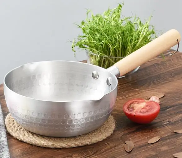 Stainless Steel Milk Pot in Snow Flat Configuration with Wooden Handle for Efficient Heat Transfer and Secure Manual Operation