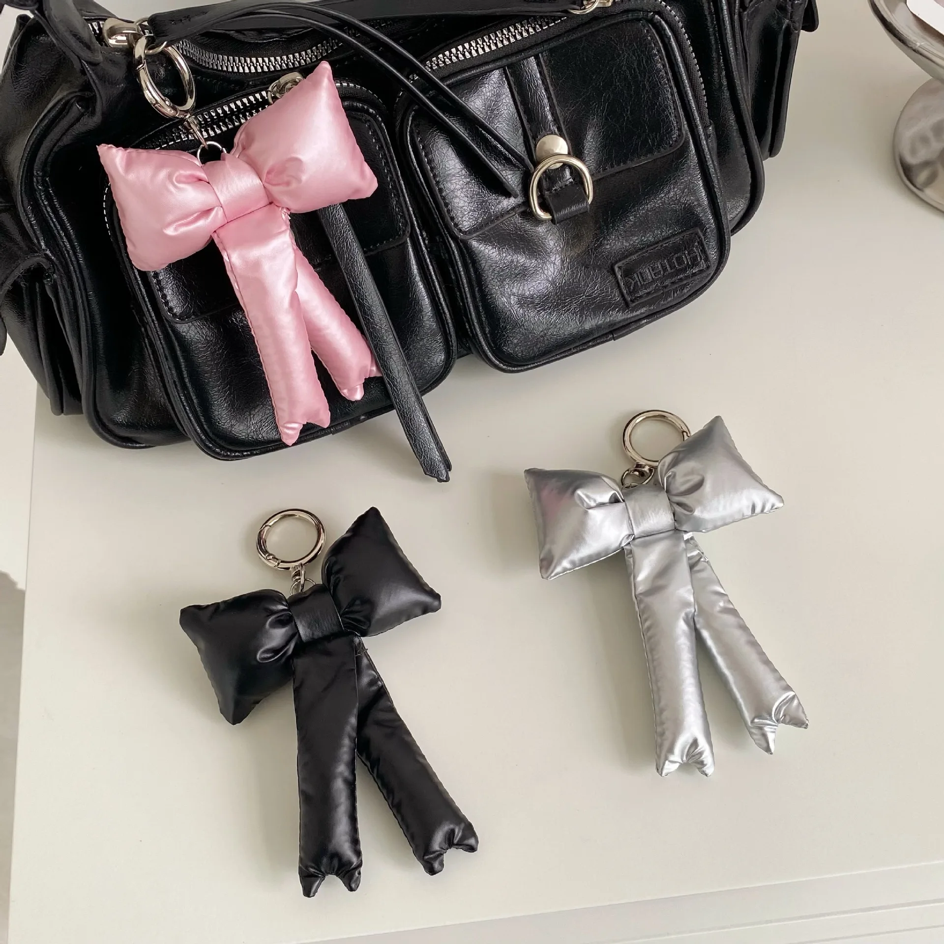 

LTDZ Sweet and Girly Bag Pendant in Ins Style with Bowknot, Pearl Bowknot, and Silver Heart for Bags and Handbags