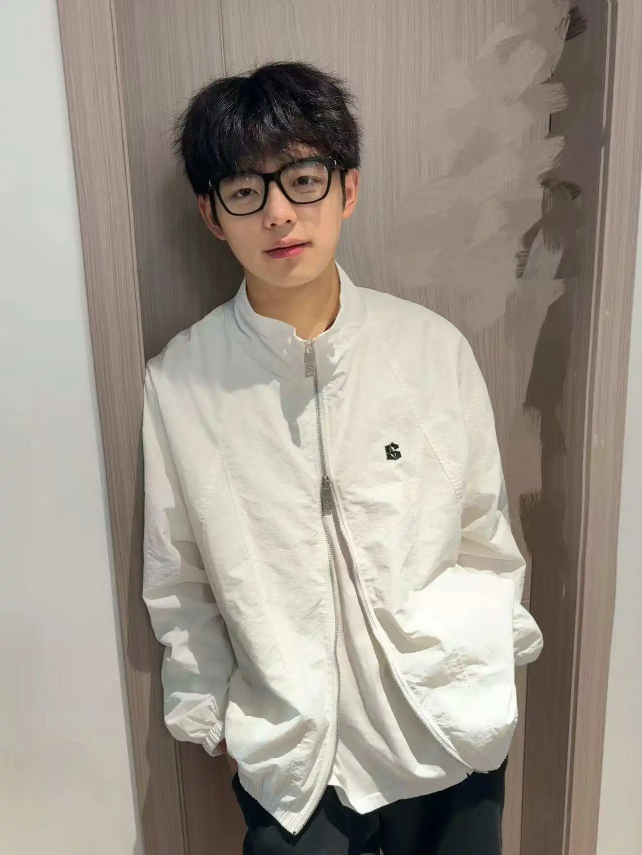 

Весенне-летняя легкая повседневная спортивная куртка с защитой от солнца, белая, с воротником-стойкой, универсальная, для активного отдыха