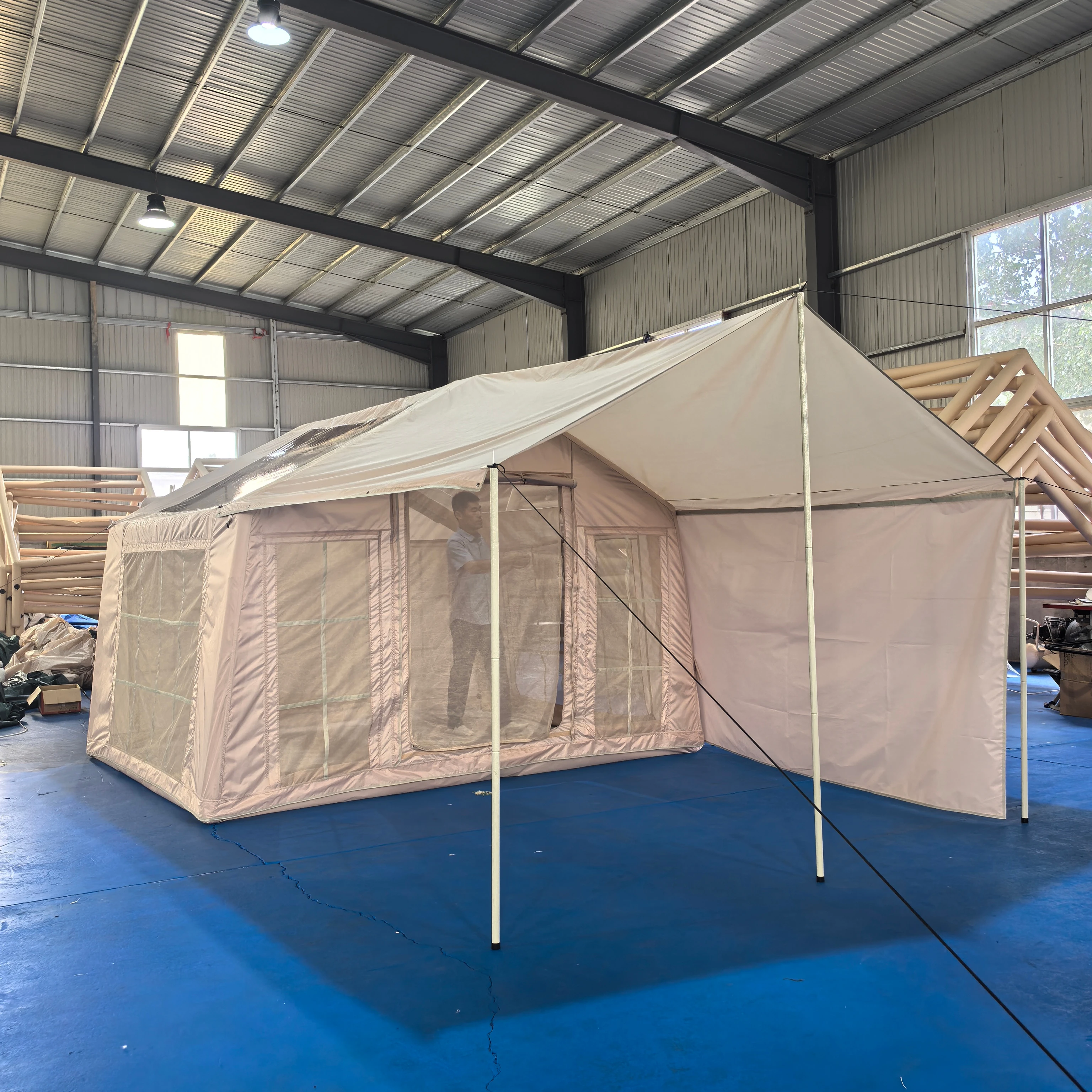 

8*8m Outdoor Camping Air Tent Waterproof and Windproof Made of Nylon Oxford Fabric