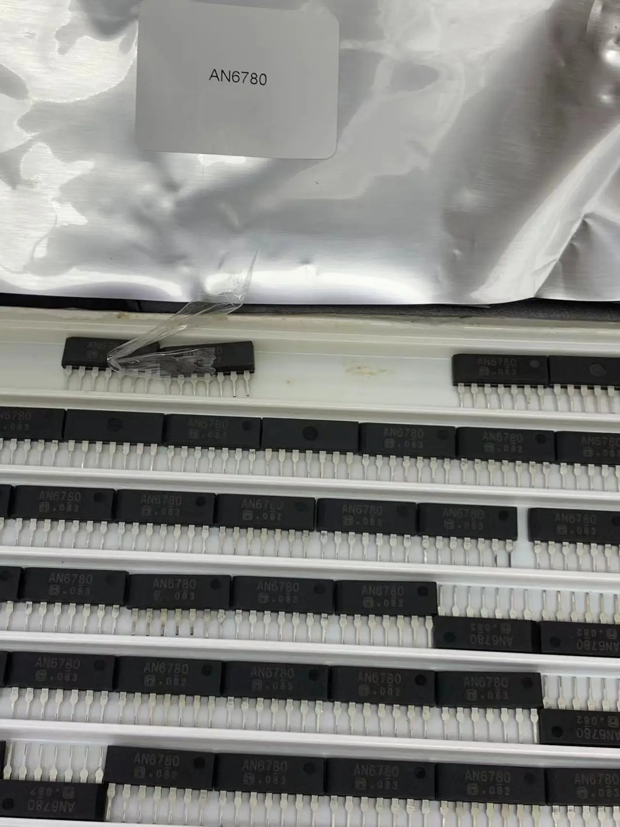 AN6780  （5pcs） Components composed of original and stock inventory