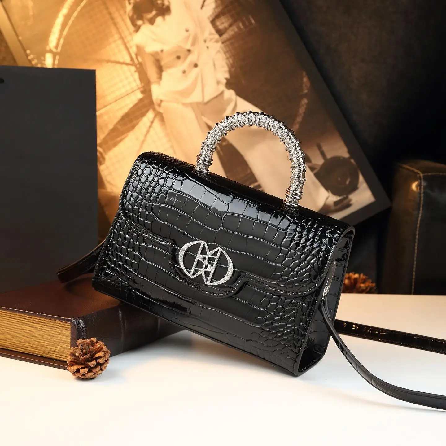 

Designer Luxury Diaper Bag For Women Elegant Crossbody Bag Minimalist Leather Tote Vintage Inspired Large Capacity Bag