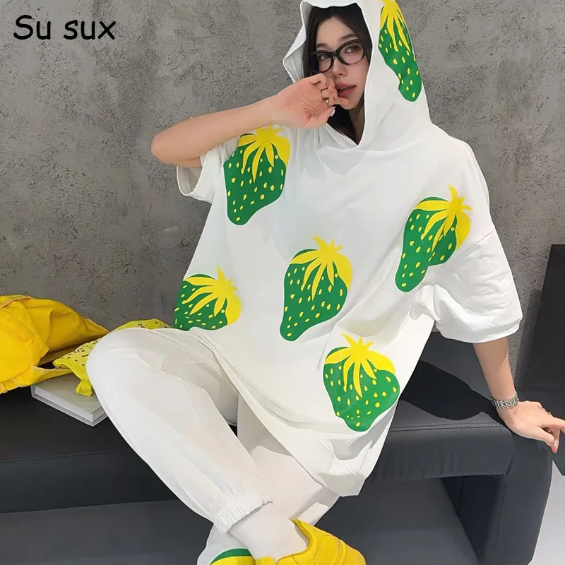 

Комплект из 2 предметов: женские повседневные брюки и толстовка оверсайз с капюшоном и коротким рукавом с клубничным принтом, в японском и корейском стиле