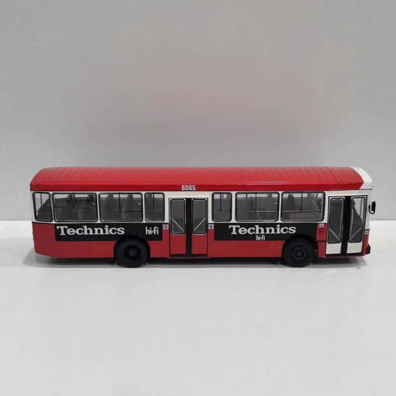 IXO 1/43 ペガソ 6033 バス 合金＆プラスチック製 シミュレーションカーモデル 静態コレクション 装飾 ホリデーギフト おもちゃ 記念品