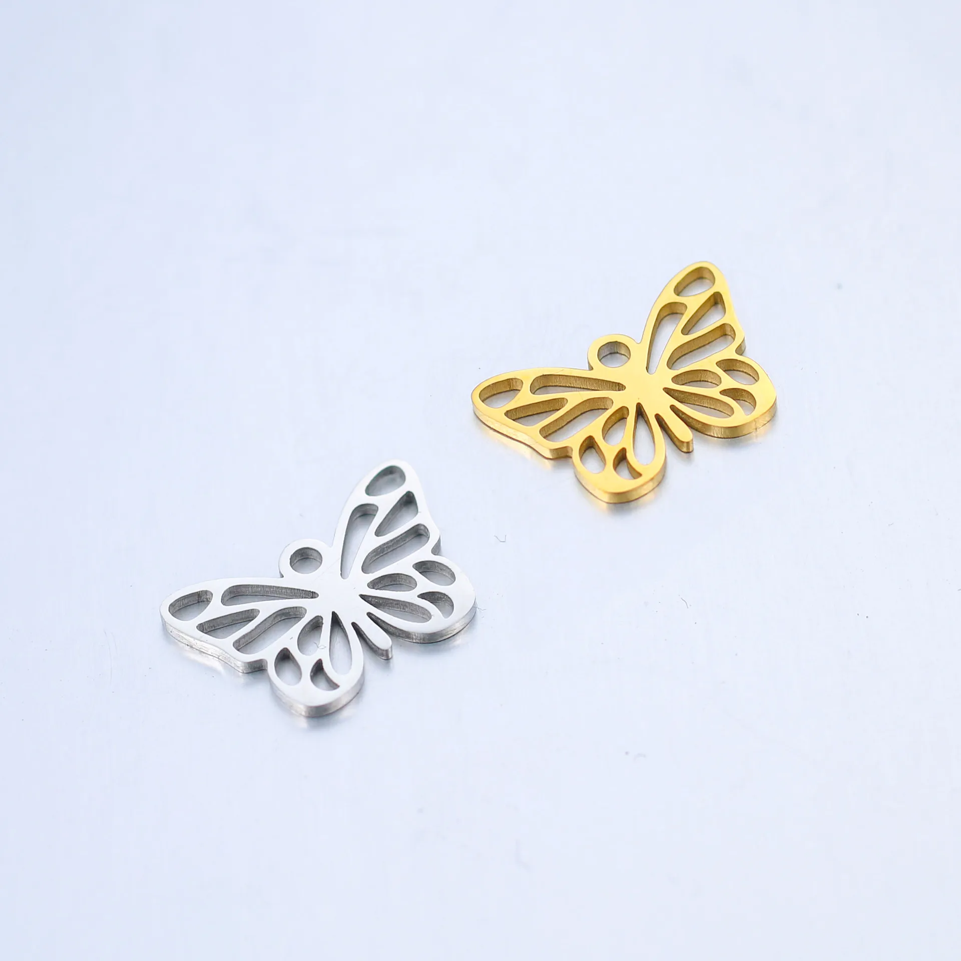 5pcs/Lot Stainless Steel Gold PVD Plated Hollow Butterfly Charm For Making Necklace Pendant Jewellery Accessories Wholesales