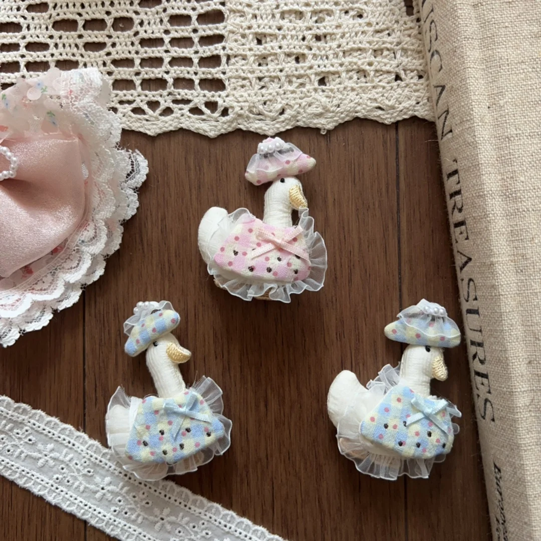 

Lace Princess Duck Hair Accessory Brooch for DIY Clothing Shoes Socks Hat Embellishment Soft Cute Lightweight