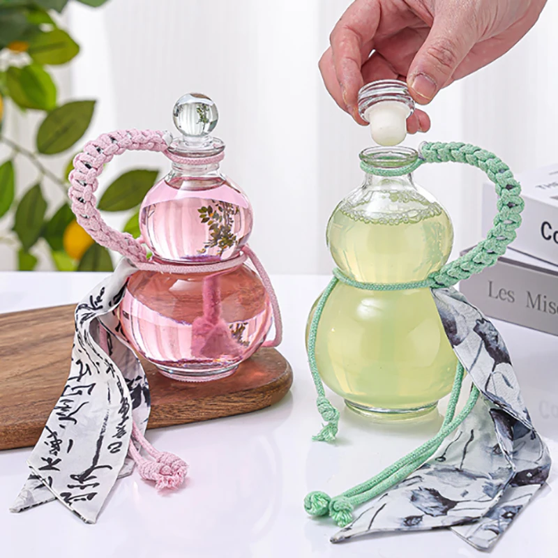 

17oz Glass Flask with Cork Stoppers Vintage Gourd Bottle 500ml Boho Decorative Jar for Bubble Tea/Essential Oils/Wedding Favors