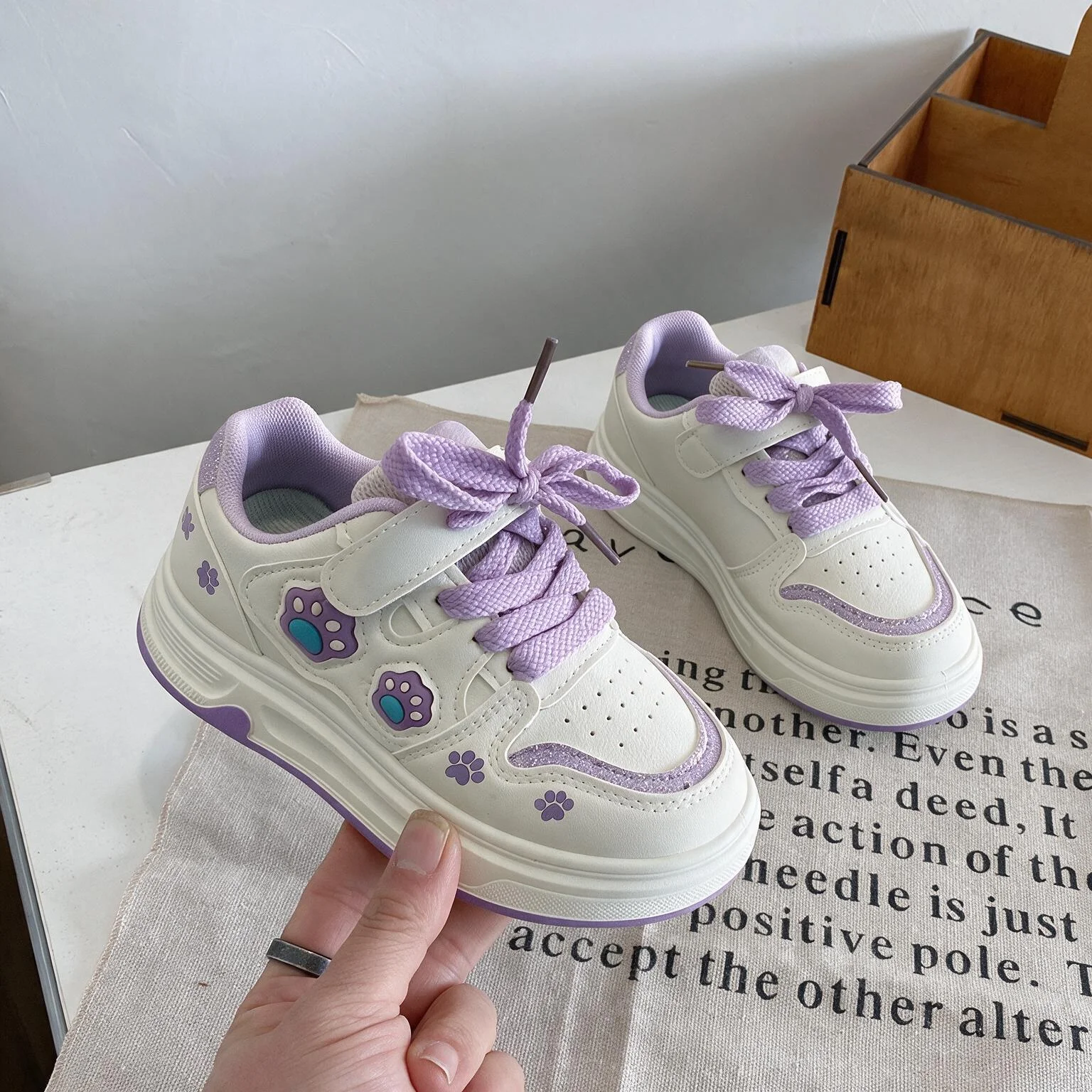 Toddler Girls Casual Platform Sneakers, Spring Autumn Cute Paw Print Hook and Loop Kids Skate Shoes, White Pink / White Purple