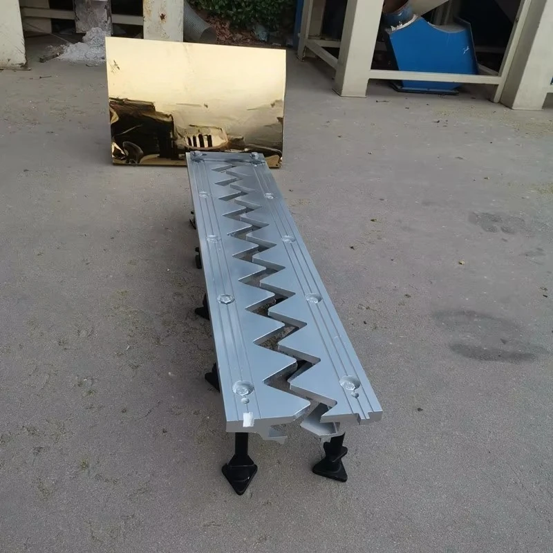 Aluminum alloy finger, beam-plate highway expansion joint
