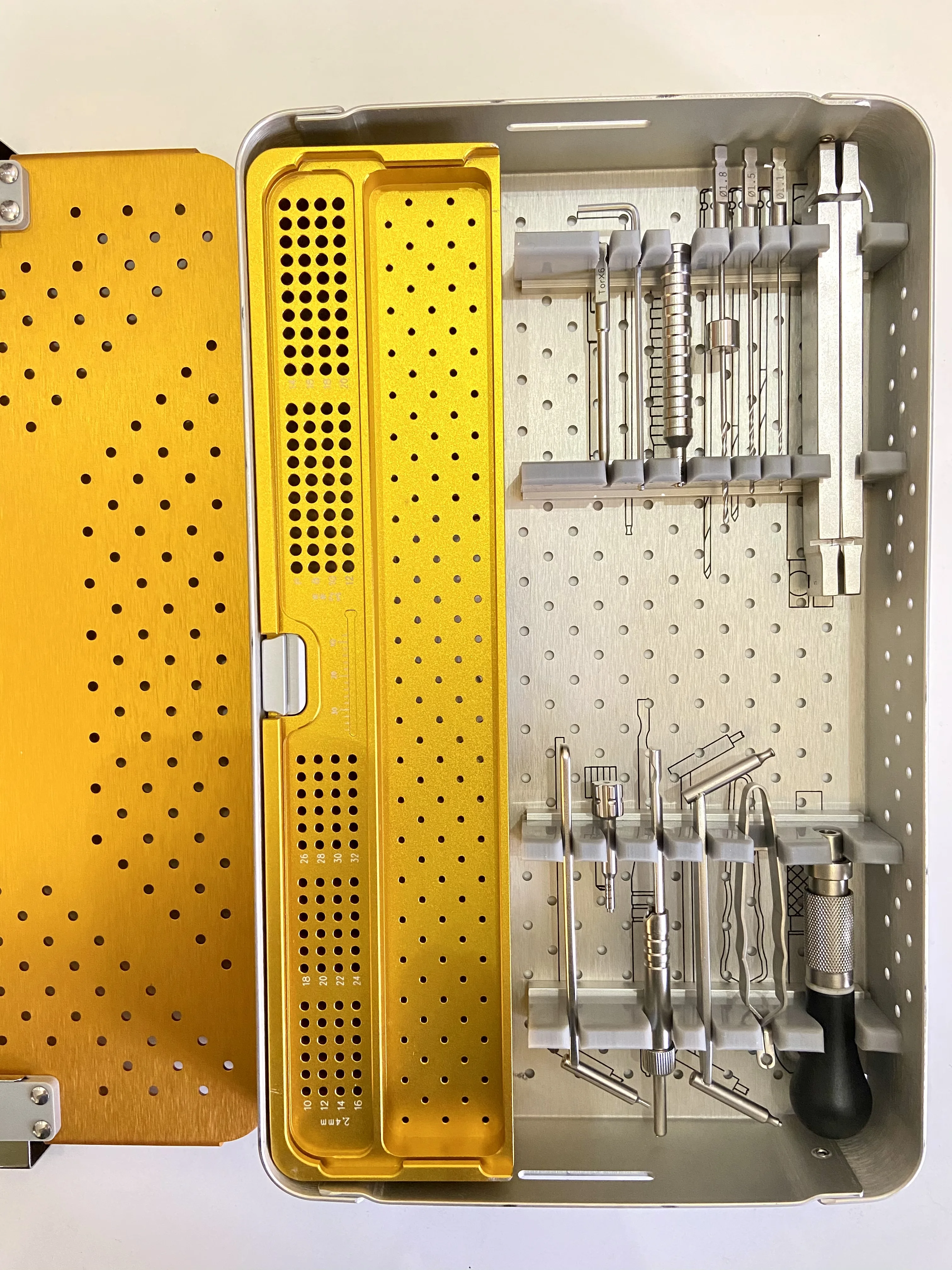 2.7 4.0 ملم Alp أدوات بيطرية أدوات المجموعة البيطرية