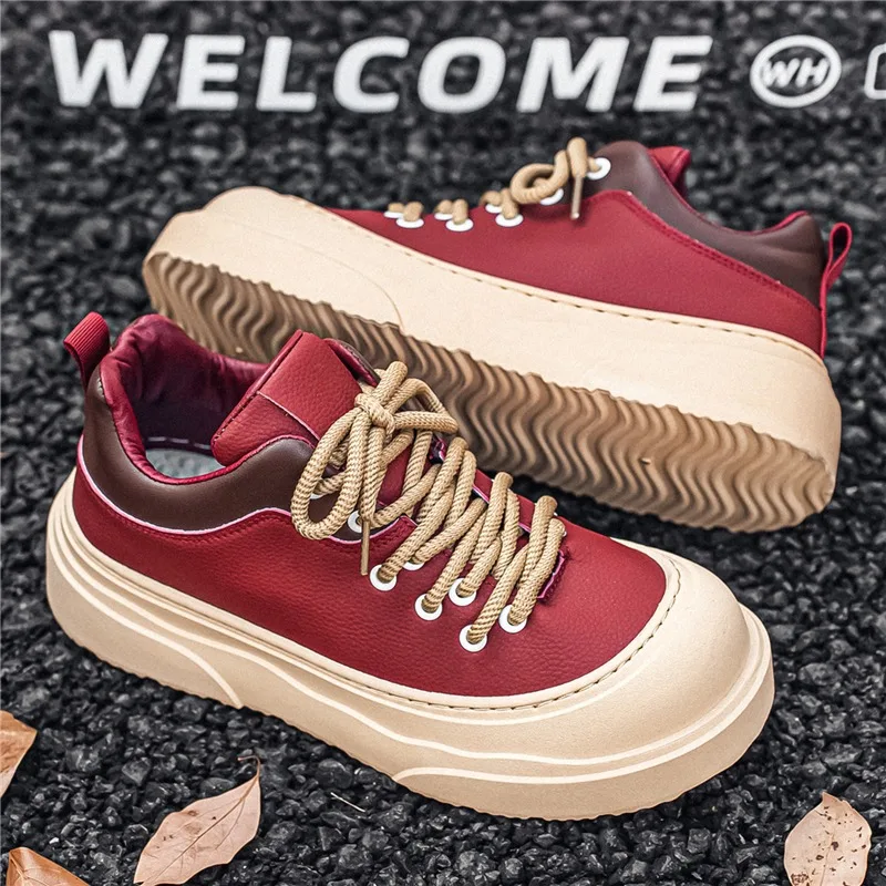 

Мужская повседневная спортивная обувь. Модная обувь для скейтбординга на толстой подошве. Модная и удобная мужская обувь, подходящая для улицы.