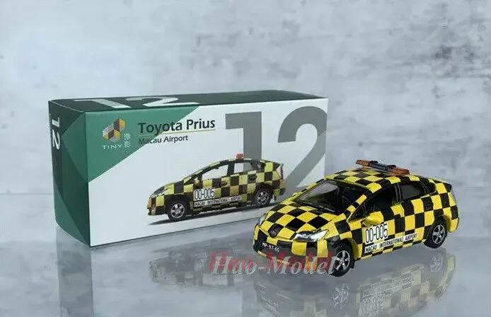 Kecil 1:64 model mobil untuk Toyota Prius MC12, paduan Diecast simulasi mainan anak laki-laki hadiah ulang tahun hobi tampilan ornamen kuning