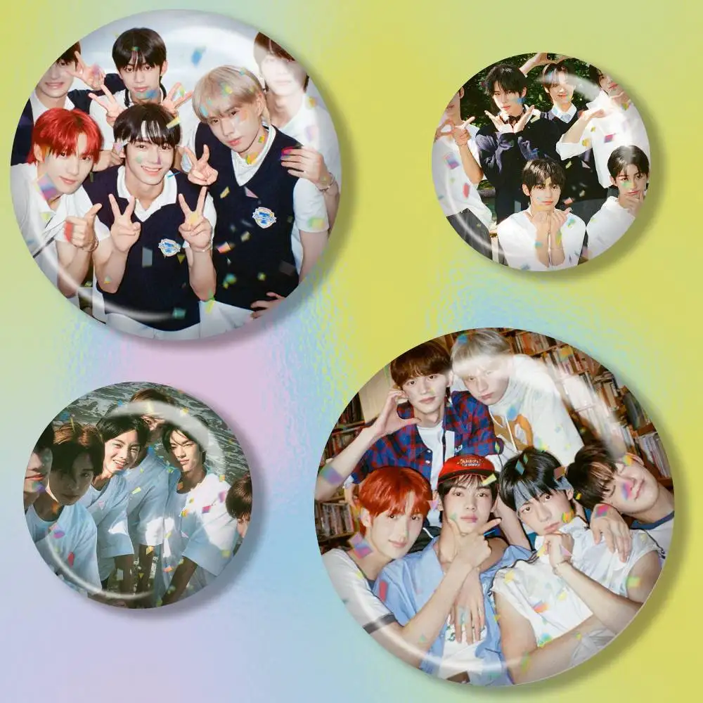 Kpop Group T-TWS  Brooch Metal Decorative Brooch Pins for Backpack Clothes Jacket Accessories,Souvenir.