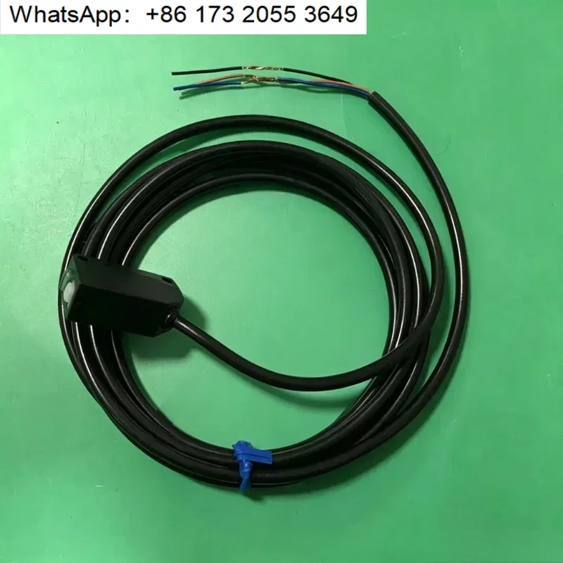 Photoelectric Switch PF31V-F03BPW Diffuse Reflection Photoelectric Sensor For Assembly Line Object Counting And Detection
