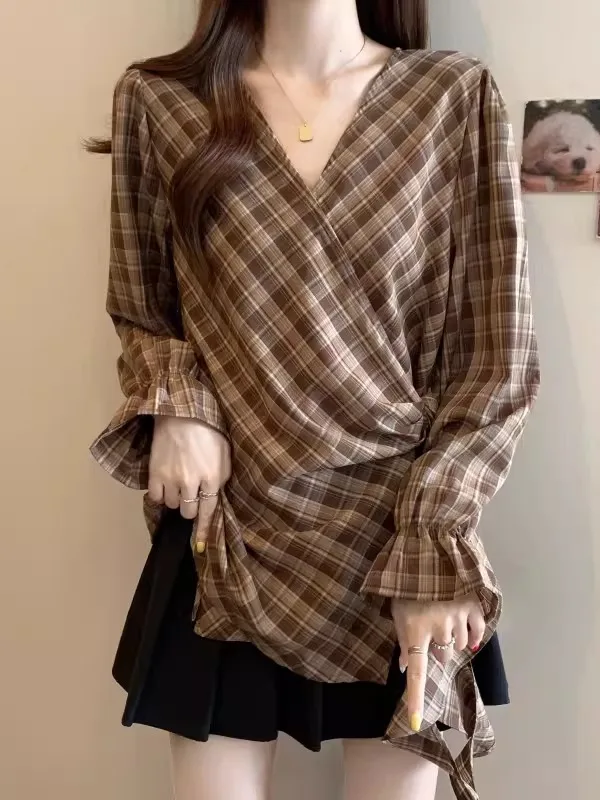 

Trendy Plaid Long Sve irt Spring 2026 plus Size Women's Unique V-ne Waist-cinched Anti-aging Top Korean Sle Loose Fit