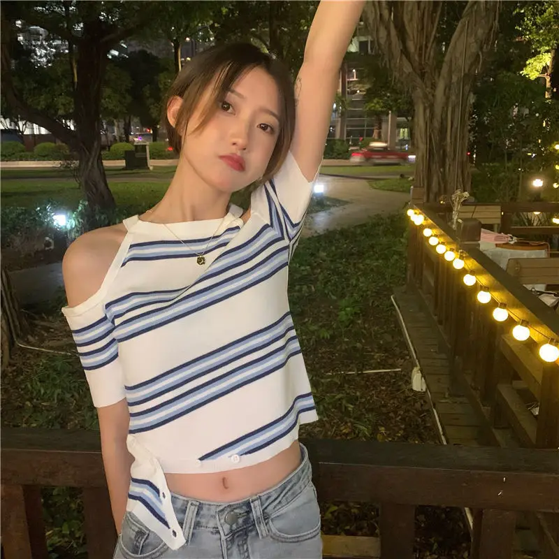 섹시한 슬림 오프숄더 반팔 티셔츠 여성 패션 넥 디자인 겨울 컬렉션 00% 기타 소재