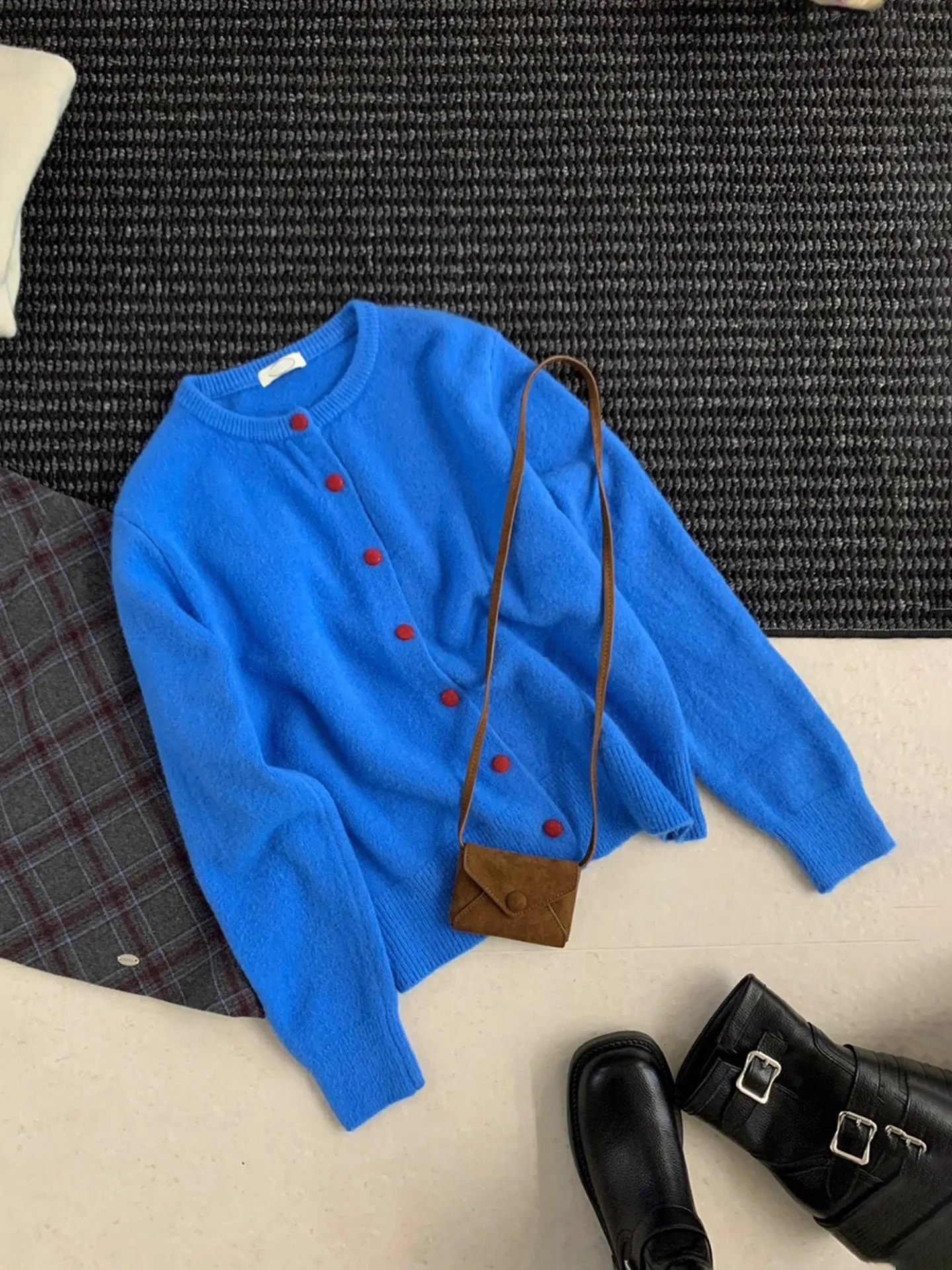 

Soft and Sticky Klein Blue Knitted Sweater, Knitted Cardigan, Women's Autumn / Wnter New Style, Loose Long Sleeved