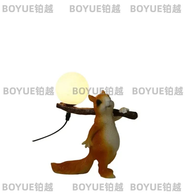 Nordic Modern Resin Squirrel Desk Lamp Creative Cartoon Bedside Light for Kids Room Decor Cute Animal Nightstand Ornament