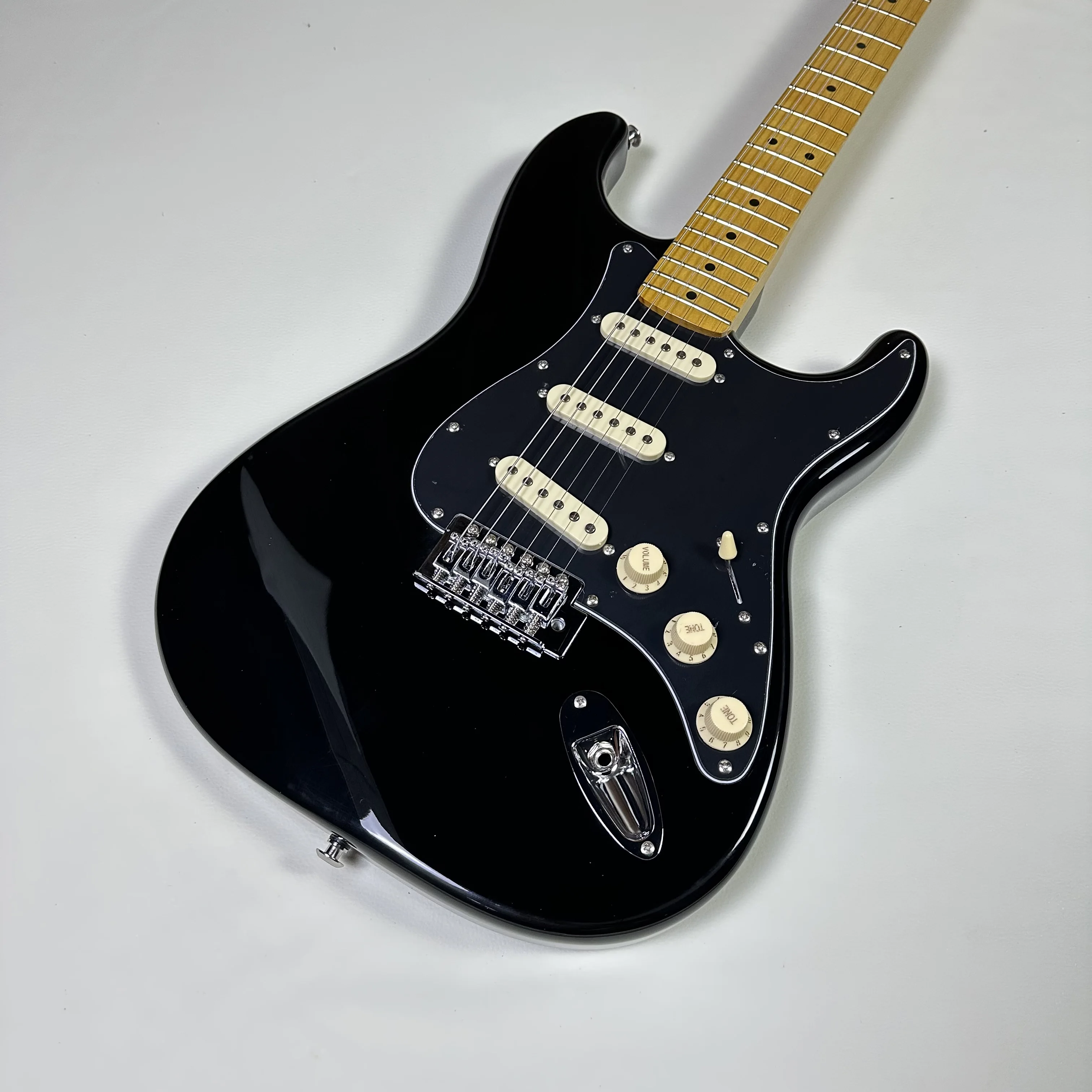 Thumbnail 2 - #14 Electric Guitars Comparison Guide