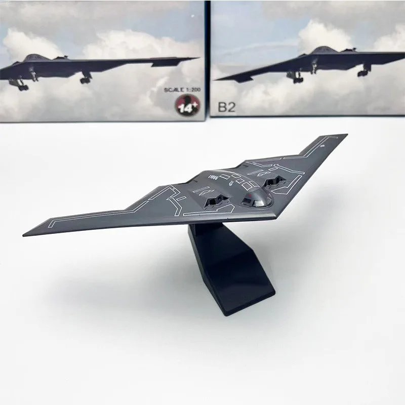 1:200 US B-2 Spirit Bomber Diecast Alloy Finished Model Retractable Landing Gear Military Aircraft Desktop Ornament Collectible