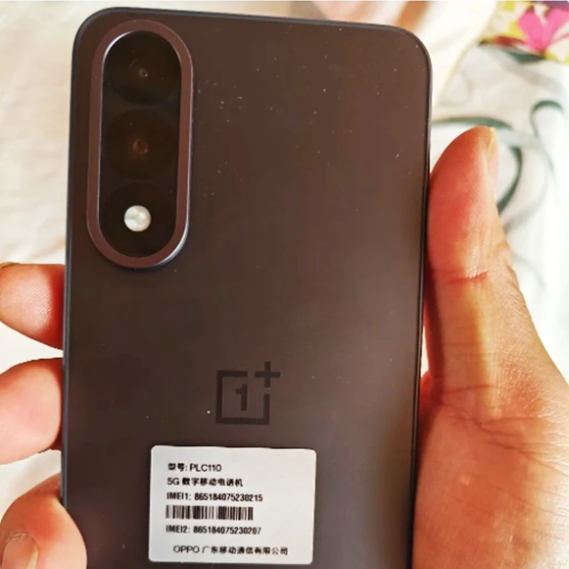 مفتوح! OnePlus Ace 5 Ultra PLC110 MediaTek Dimensity 9400+ 6.83 بوصة 2800 × 1272 AMOLED 144 هرتز 50 ميجابكسل + 8 ميجابكسل + 16 ميجابكسل 100 وات 6700 مللي أمبير في الساعة 2 نانو سيم