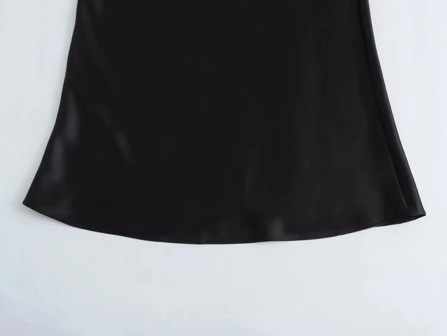 KONDALA Vintage Satin Einfarbige Lange Röcke Damen Hohe Taille Elastische Seidige Röcke Mode 2025 Frühling Elegante Gerade Röcke – Detail 9