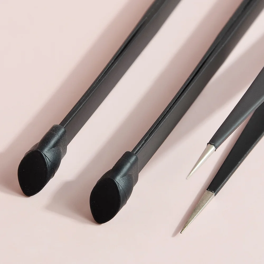 1個 ブラック精密ネイルアートピンセット - ラインストーン、デカール、ネイルデコレーション用ステンレススチールストレートチップツール