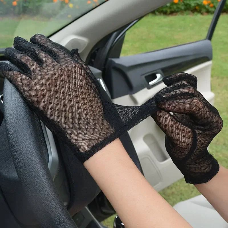Frauen Sommer Sexy Schwarz Spitze Handschuhe Mesh Hohl Atmungsaktive Sonnencreme Kurzen Absatz Weibliche Hohe Elastizität Transparente Handschuhe