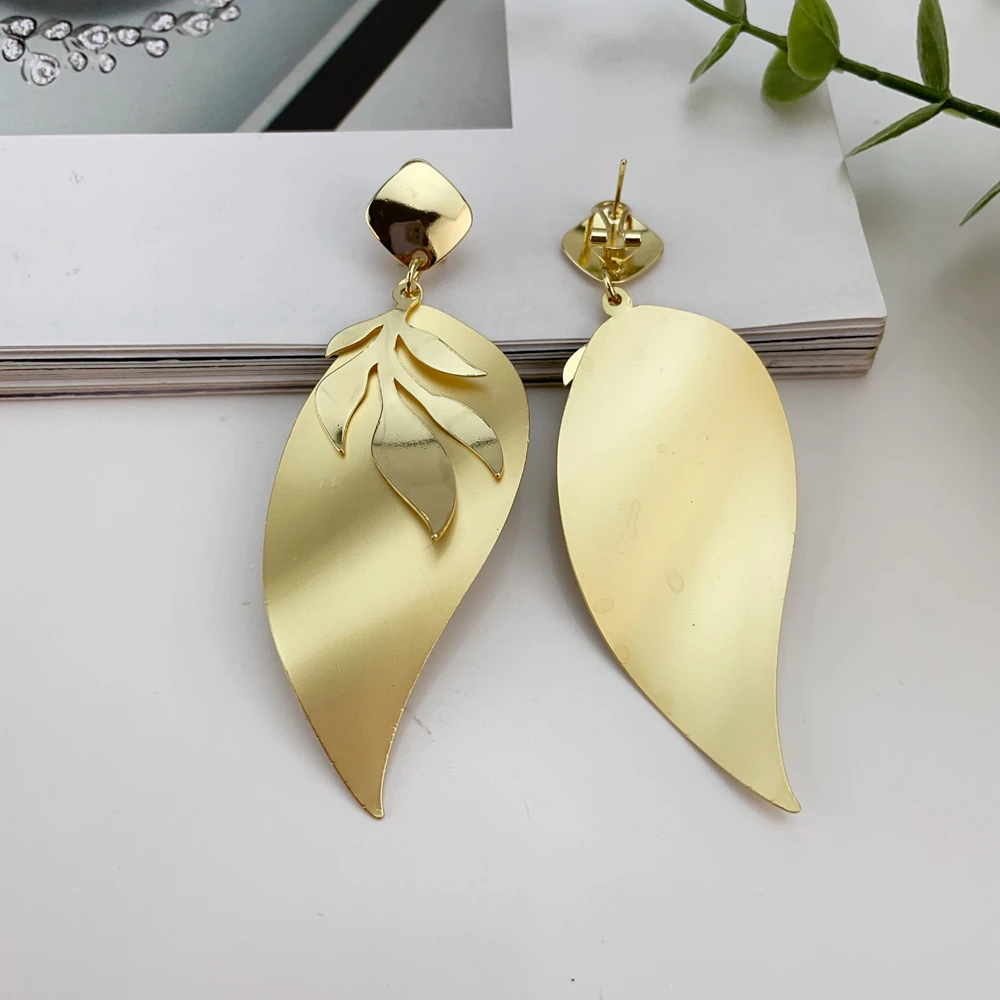 Yuminglai Fashion Luxury Brazilian Jewelry Accessories Superior Quality Goldplated Earrings for Women FHK24423