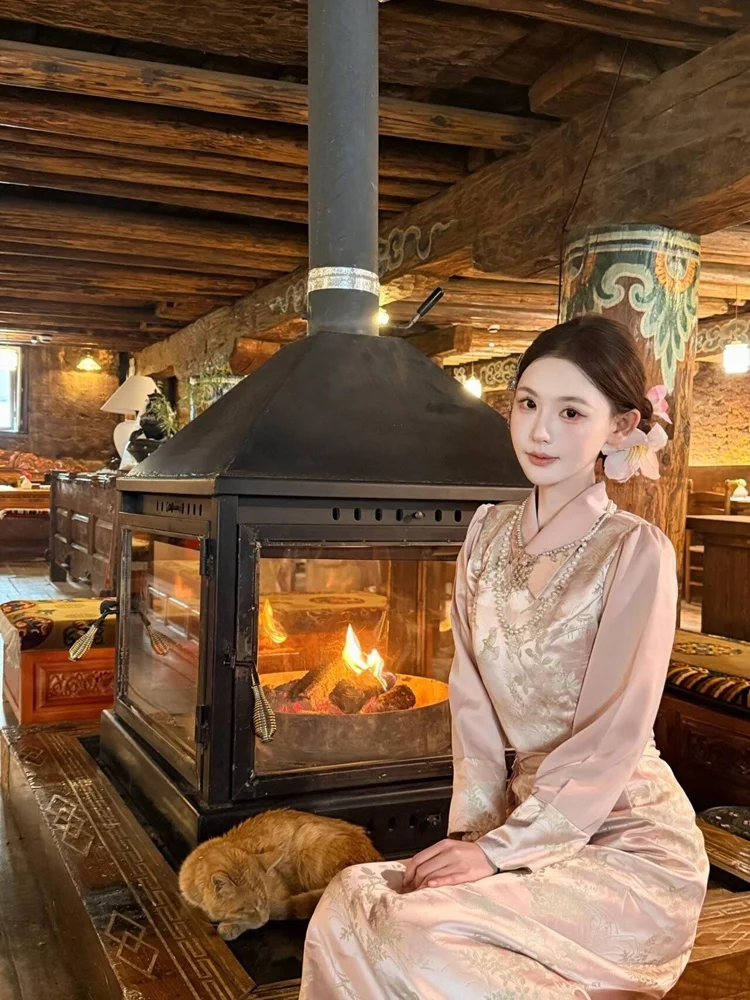

New Ethnic Tibetan Long Dress Women's Fashionable Traditional Costume Travel Photography Shoot Tibetan Style Long Skirt