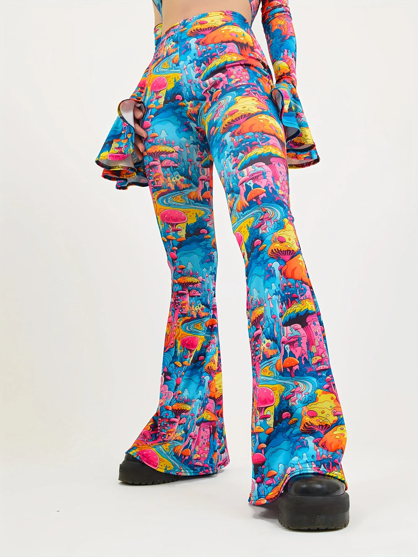 Новые поступления в 2025 году: женские расклешенные брюки, подходящие для всех сезонов, стильные и универсальные, идеальный подарок для вашей подруги.