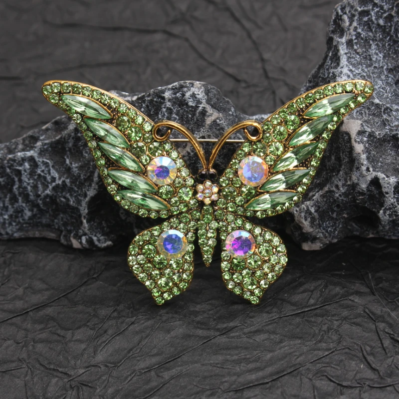 Lush Green Butterfly Brooch, Crystal-Embellished Opulent Fashion Accessory
