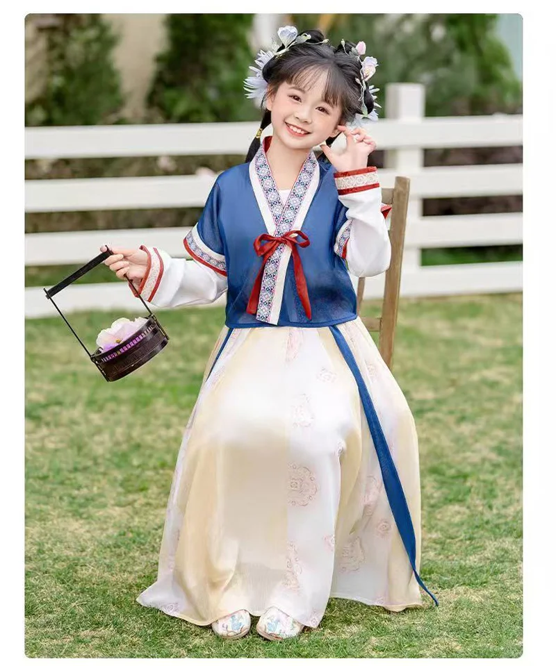 Chinese Hanfu imitates Song Dynasty girls' dresses