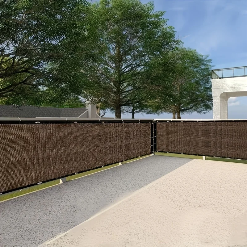 نحن نترف إلى كل تفاصيل المنتج، بما في ذلك قوة الخياطة وطريقة تقوية الثقوب من أجل ذلك