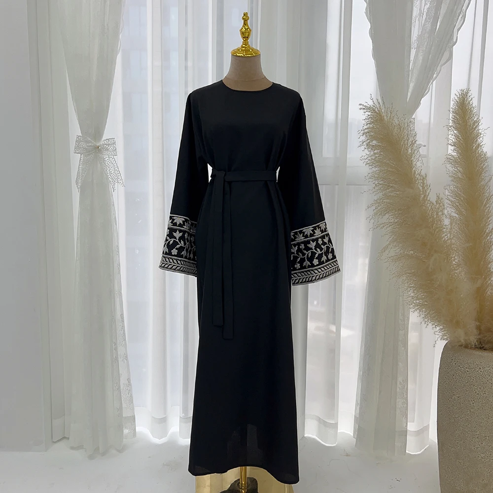 2025 Eid Bordado Modesto Linho Fechado Abaya Femmes Robe Musulmane Dubai Abaya Mulheres Vestido Muçulmano