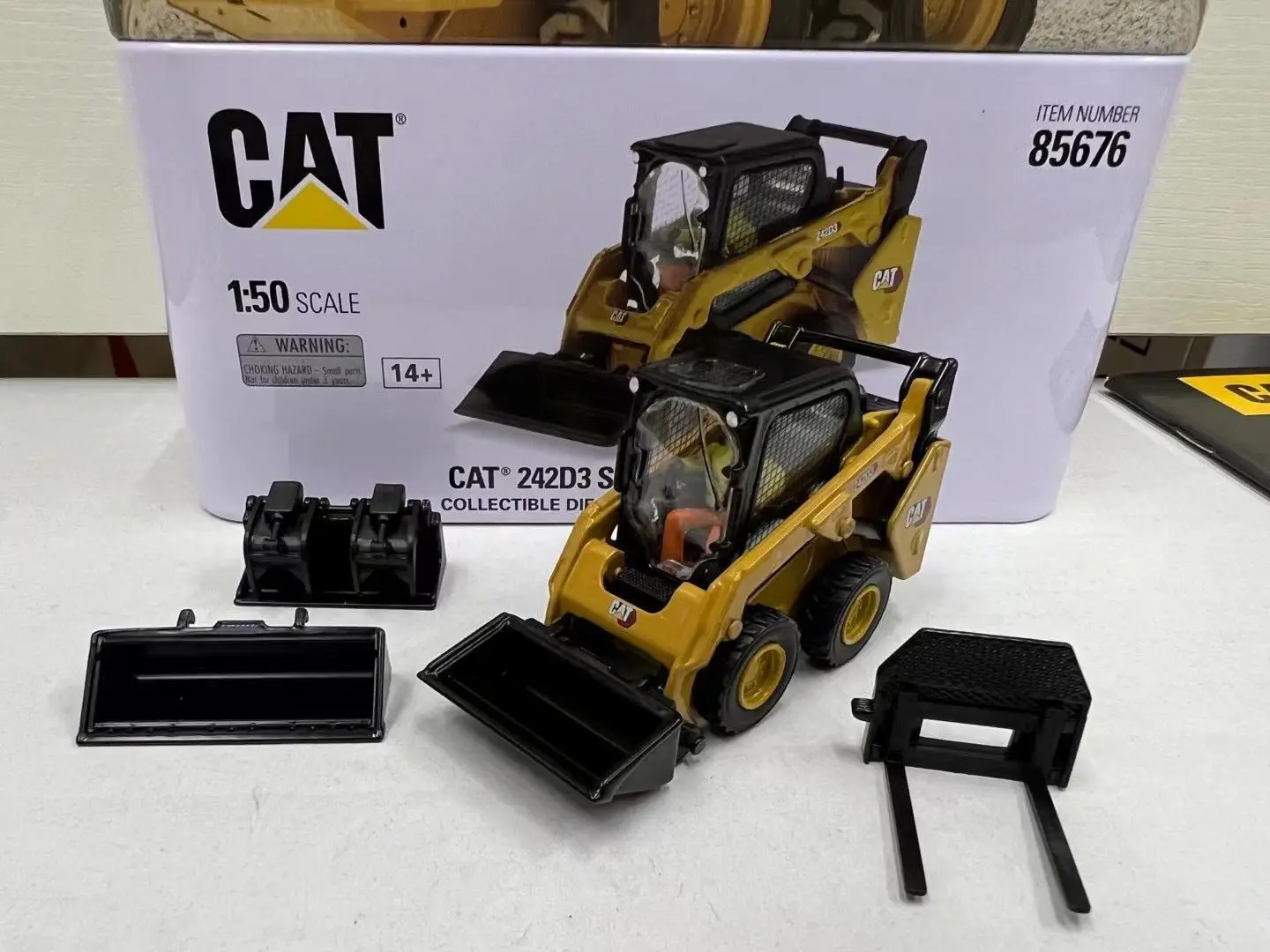 DieCast Masters 242D3 Steer Loader 1/50 Scale Metal Model Toy Gifts DM85676