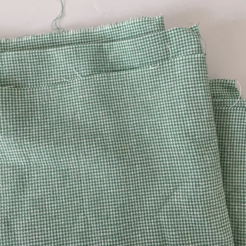 

Green and white woven jacquard polyester fabric for shirt skirt clothing soft DIY fabric
