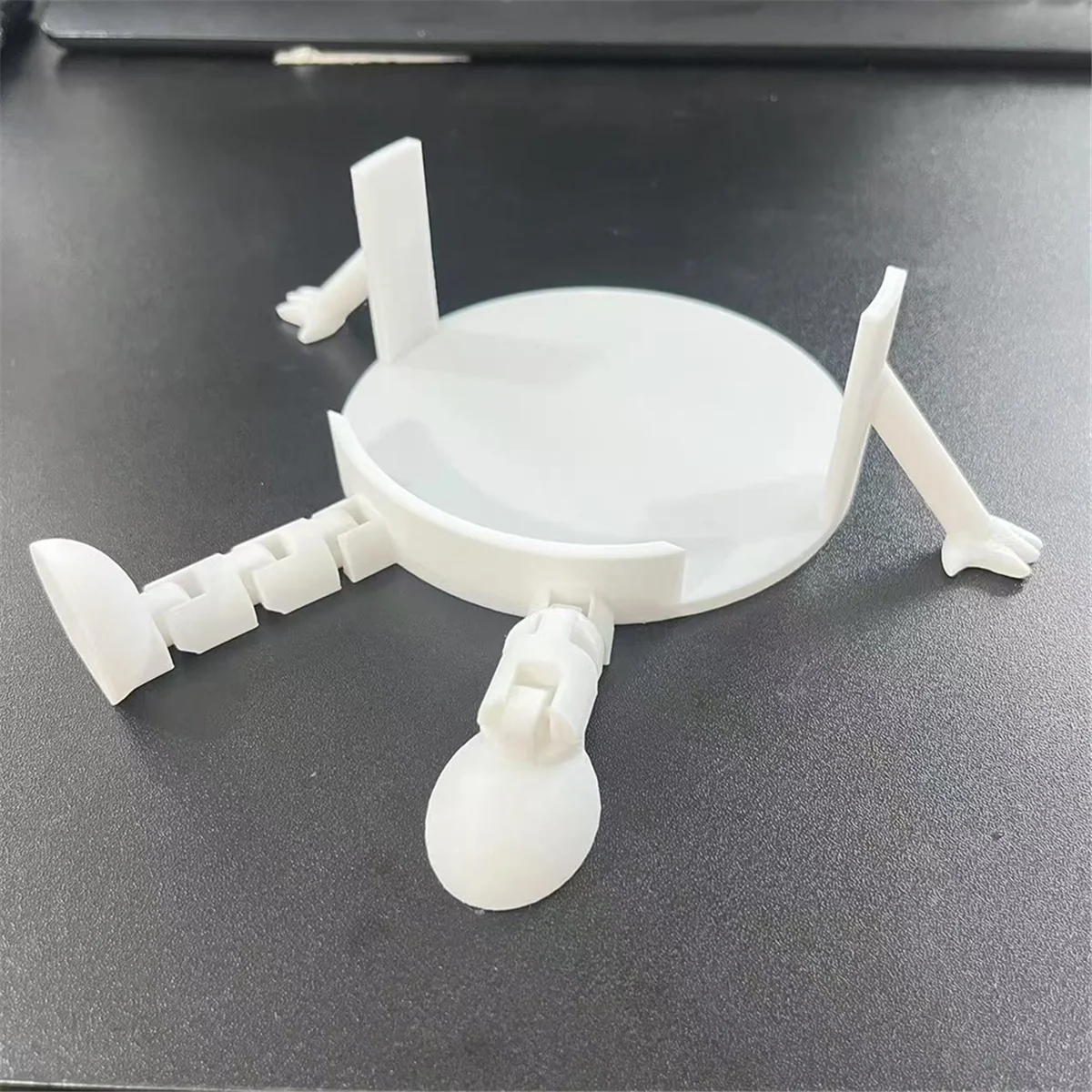 A03R 3D Printed Tissue Holder - Movable Joints Toilet Paper Rack for Home & Bathroom, Small Ornaments for Home Decoration