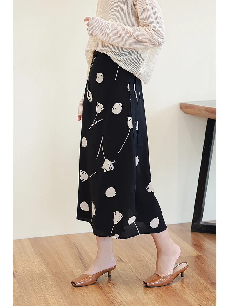 

Шелковая юбка-трапеция с завышенной талией, повседневная, с принтом, черная, цельная, с завязками на талии, летняя коллекция 2025 года, дизайнерская новинка