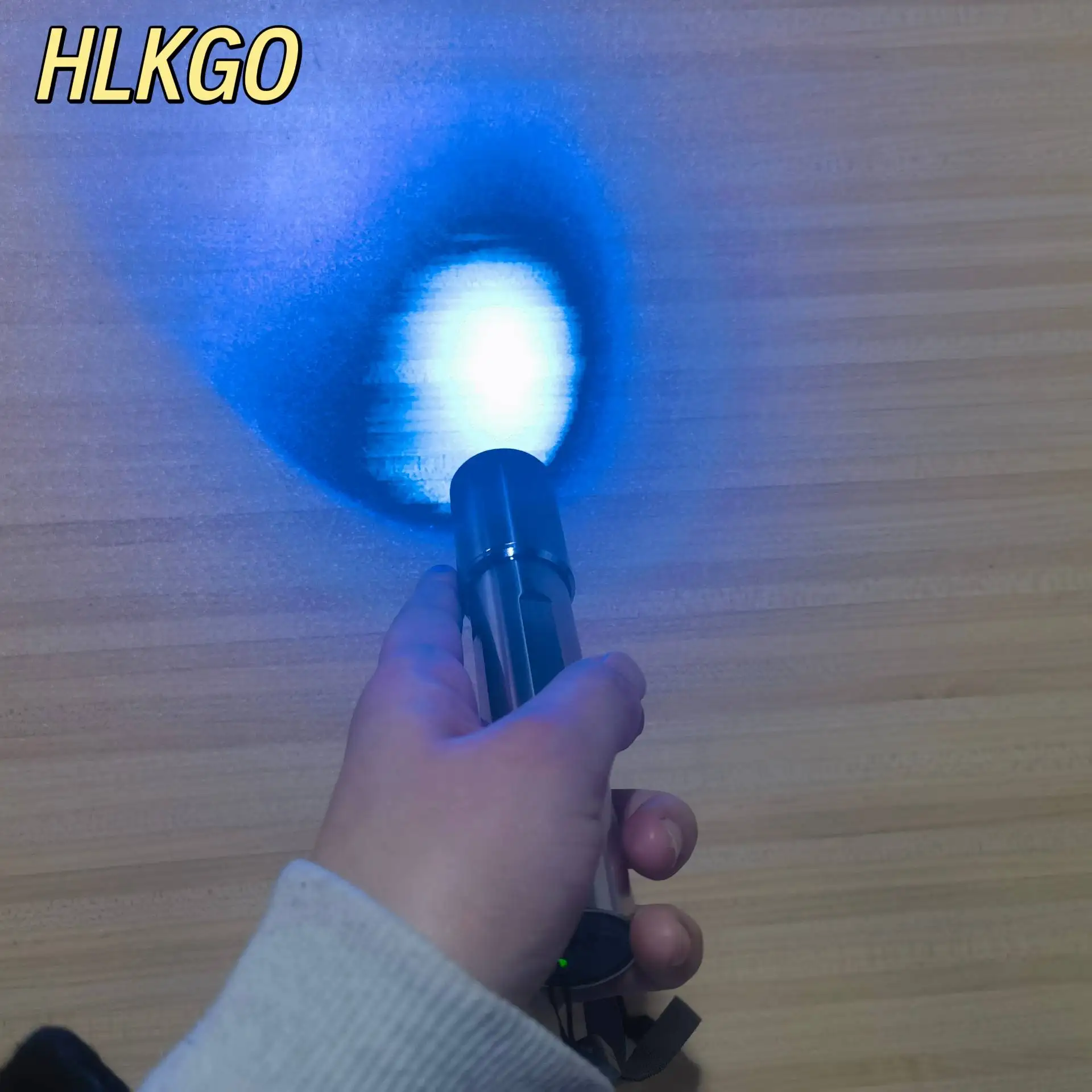 

Portable LED Therapy Device for Deep Muscle & Joint Pain Relief, Combines 630nm 660nm 850nm Wavelengths